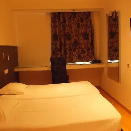 Bocage Bed & Breakfast 2*